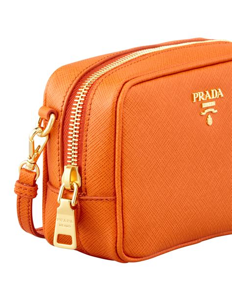 prada purse zip.